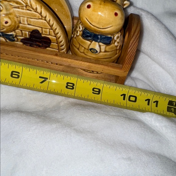 Adorable Vintage Cow Salt & Pepper Shaker Set with Napkin Holder - Picture 15 of 16